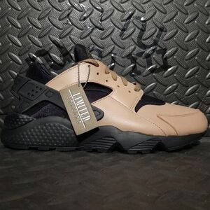 Nike Air Huarache "Toadstool" shoes DH8143-200 size 11